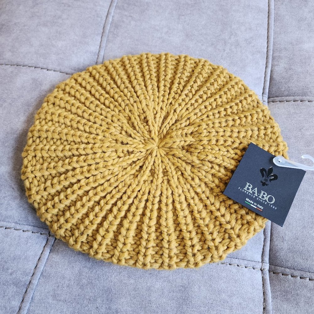 NWT Babo Knitted Acrylic and Wool Blend Beanie